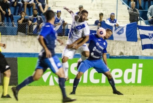 Taubaté fica no empate com o São Bento 14