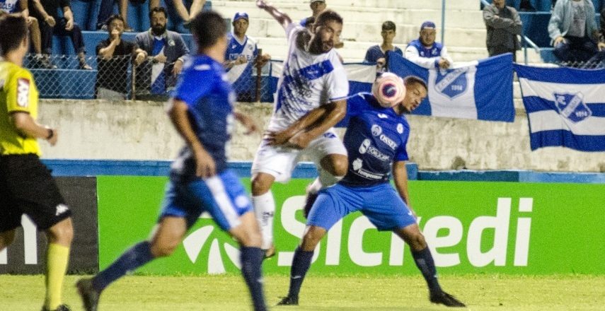 Taubaté fica no empate com o São Bento 1
