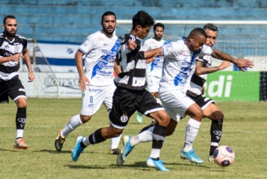 Taubaté vence o XV e segue entre os melhores 14