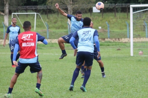 Taubaté espera sinal da Federação para voltar 12