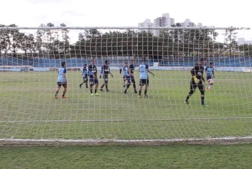 Taubaté retoma campeonato no Joaquinzão fechado 16