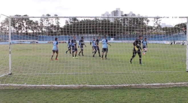 Taubaté retoma campeonato no Joaquinzão fechado 1