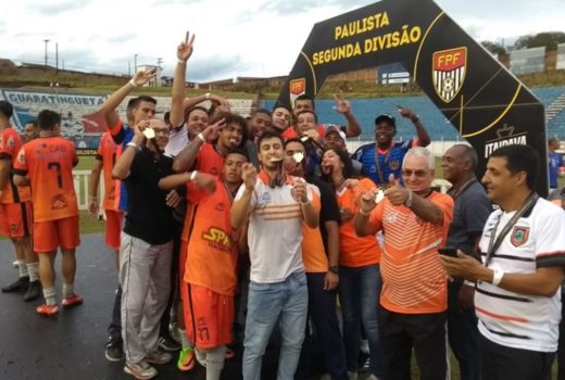 Manthiqueira espera diretrizes comemorando aniversário 9