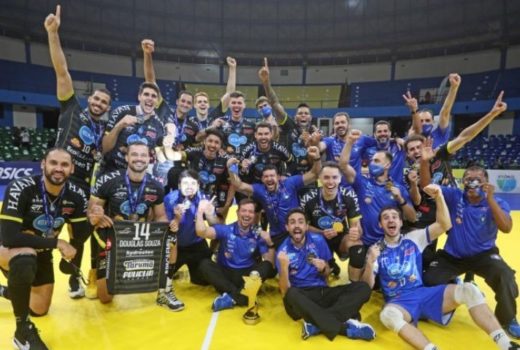 Taubaté Vôlei comemora bi na Supercopa 1