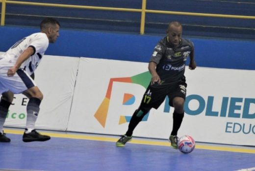 São José Futsal vence com virada no final 8