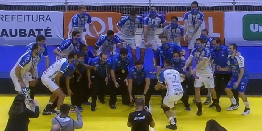 Taubaté comemora o título do Super Vôlei 1