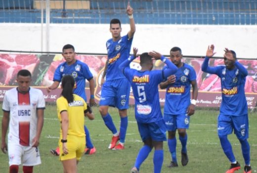 São José vai em busca da primeira vitória fora 8