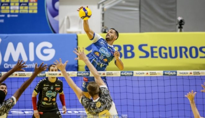 Taubaté vence e avança no Super Vôlei 1