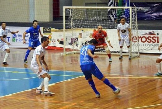 Taubaté Futsal reassume liderança com virada 12
