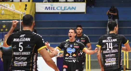 Taubaté Vôlei abre decisão pelo hepta em Campinas 1