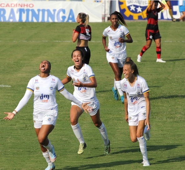 São José vence o Flamengo e reequilibra campanha 3