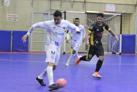Futsal da região segue com times em dois estaduais 10