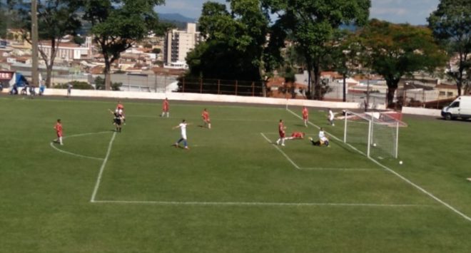 São José abre mata-mata com vitória em Itapira 1