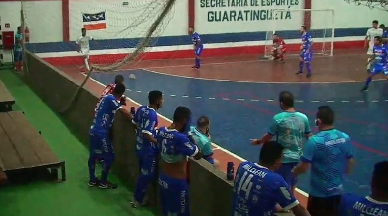 Yoka Guará fica em desvantagem no mata-mata 1