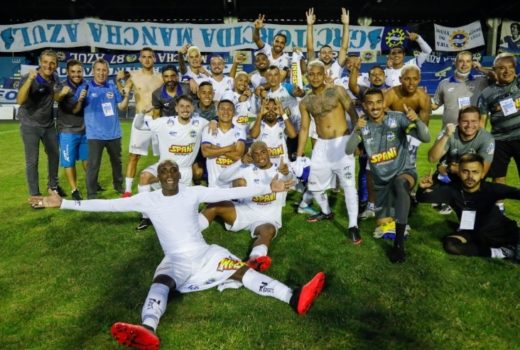 São José conquista acesso com goleada 11