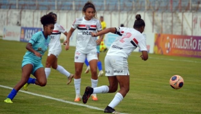Futebol feminino de região fica em desvantagem 3