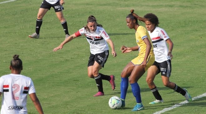 São José Feminino anuncia permanência de três 1