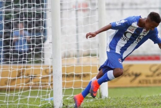 Taubaté apresenta mais um atacante contratado 1