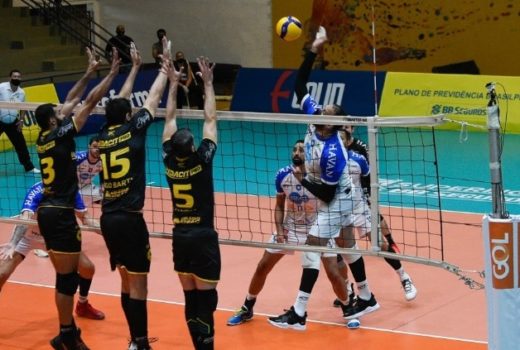 Taubaté Vôlei vence no set de desempate 9