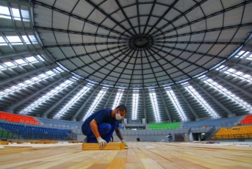 Ginásio do Teatrão recebe piso de madeira 10