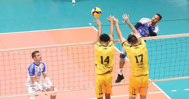 Taubaté Vôlei ainda precisa encostar no líder 1