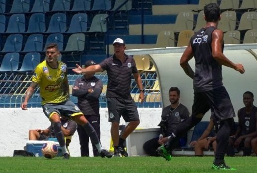 São José confirma volante que já estava no elenco 1