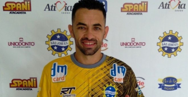 São José contrata atacante experiente 1