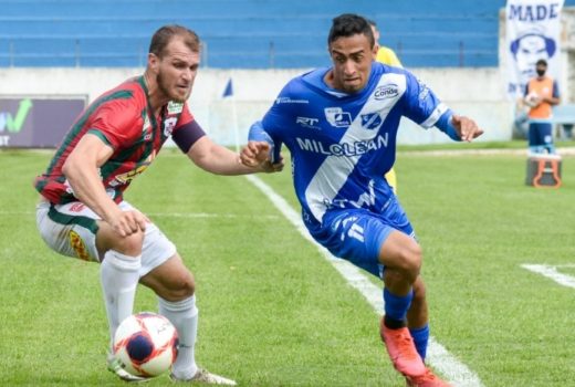 Taubaté leva virada no final cedendo dois pênaltis 11