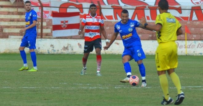 São José abre mata-mata com vitória em Lins 1