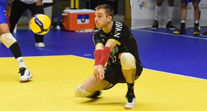 Taubaté Vôlei acerta permanência do líbero Thales 1