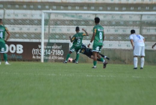 São José empata e sustenta posição no G8 6