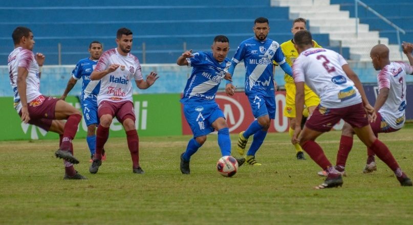 Taubaté tem despedida levando virada em casa 1