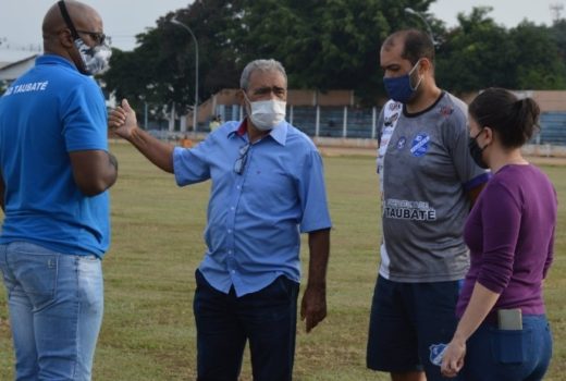 Taubaté feminino treina e recebe visita da Federação 14
