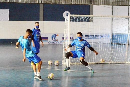 Taubaté Futsal treina com data de estreia definida 10