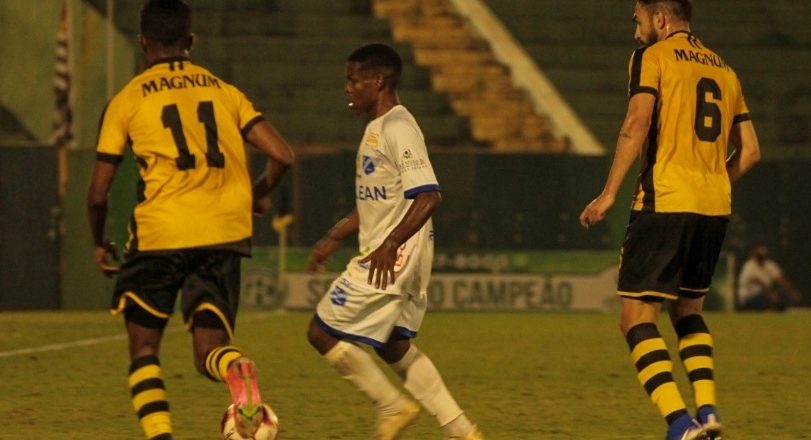 Taubaté vence e segue em busca da classificação 1