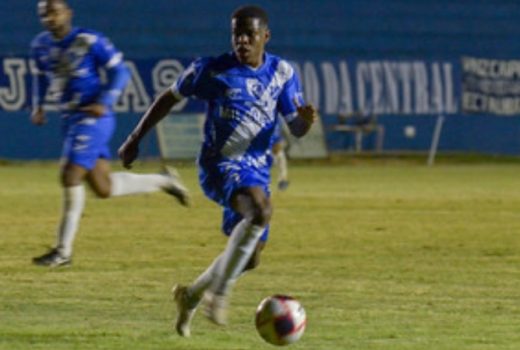 Taubaté vai para quatro rodadas definitivas 1