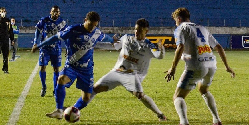 Taubaté perde em casa e desce na classificação 1