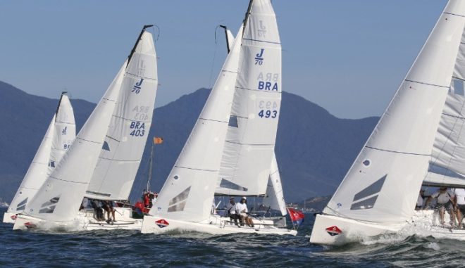 Vela brasileira comemora volta às águas de Ilhabela 1