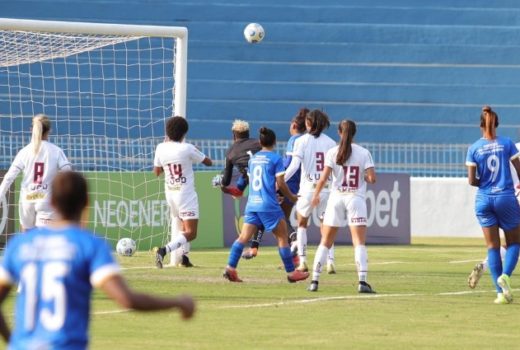 São José empata e fica ainda mais ameaçado 15