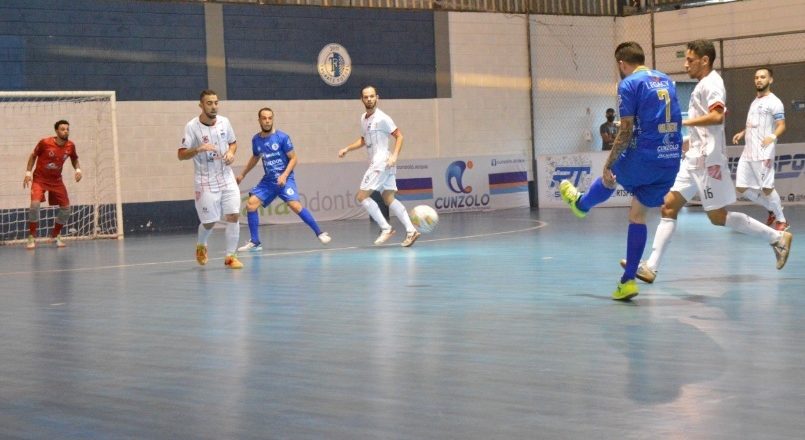 Taubaté e Jacareí empatam pela Copa LPF 1