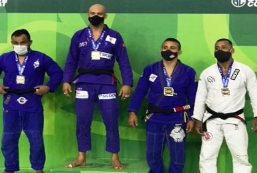 Lutador joseense de jiu-jitsu comemora título 11