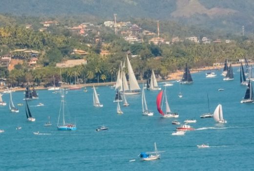 Semana de Vela embala com barcos na água 18