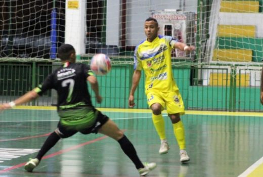 Pinda e São José empatam por 4 a 4 no futsal 7