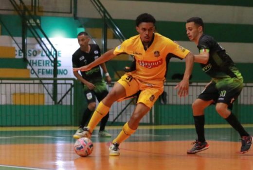 Futsal da região tem confronto direto em Pinda 7