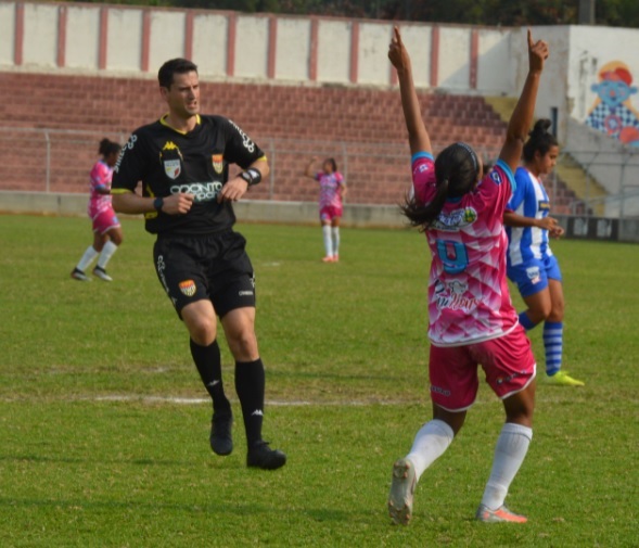Taubaté abre rodada do feminino com goleada 3