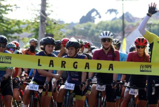 Tour de France na região teve disputa e acidente fatal 15