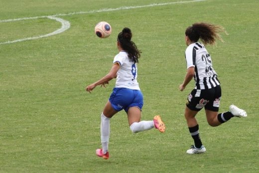 São José sente a força do Santos e perde no feminino 12
