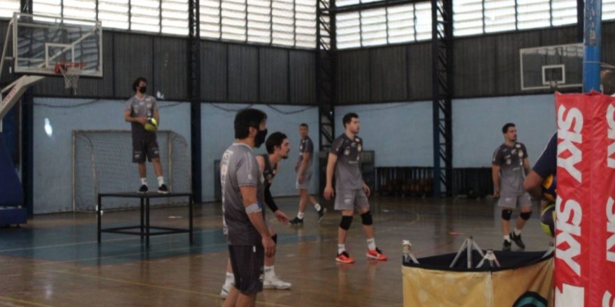 Novo vôlei de São José joga a primeira em casa 1