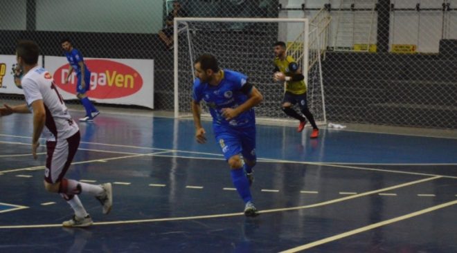 São José e Taubaté goleiam fora de casa no futsal 3