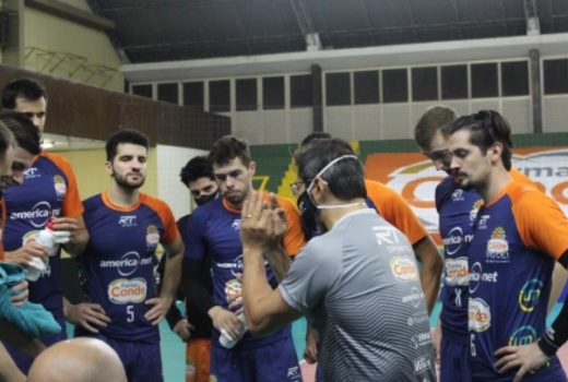 Novo vôlei de São José estreia na Superliga 5